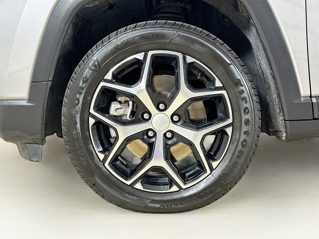 Certified 2024 Jeep Compass Latitude image 26