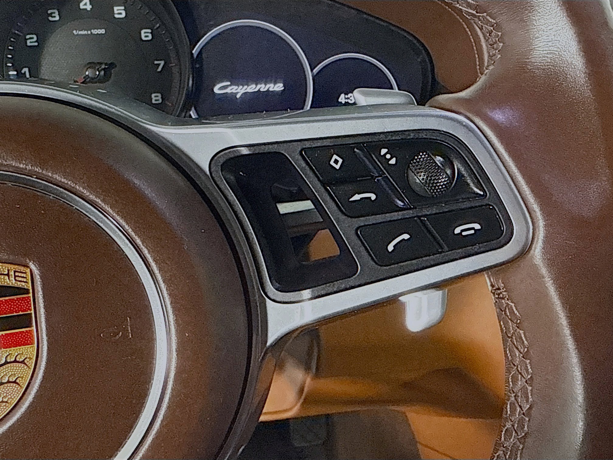 Used 2023 Porsche Cayenne image 15