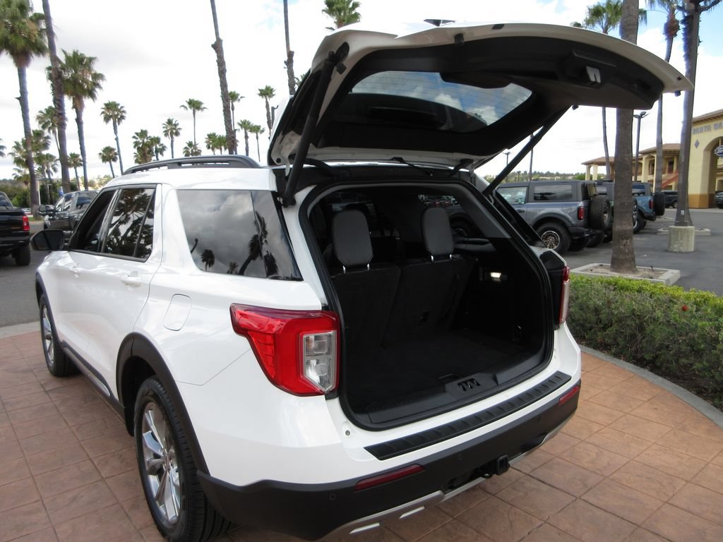 Certified 2023 Ford Explorer XLT w/ Equipment Group 202A AWD/4WD image 27