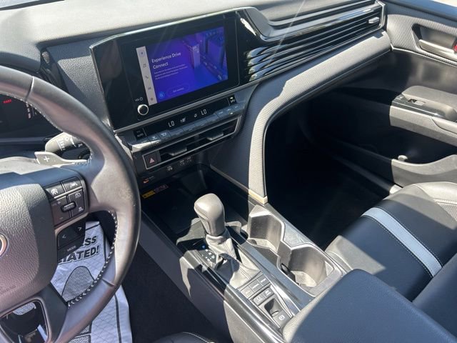 Used 2025 Toyota Camry SE FWD image 29