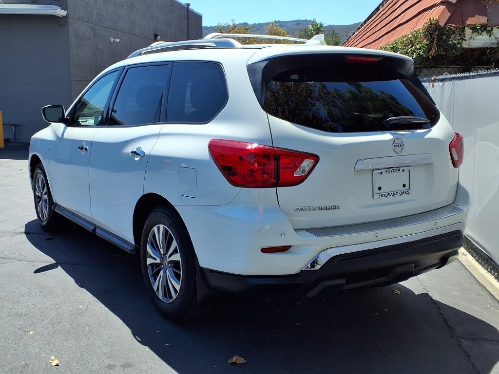 Used 2020 Nissan Pathfinder S FWD image 5