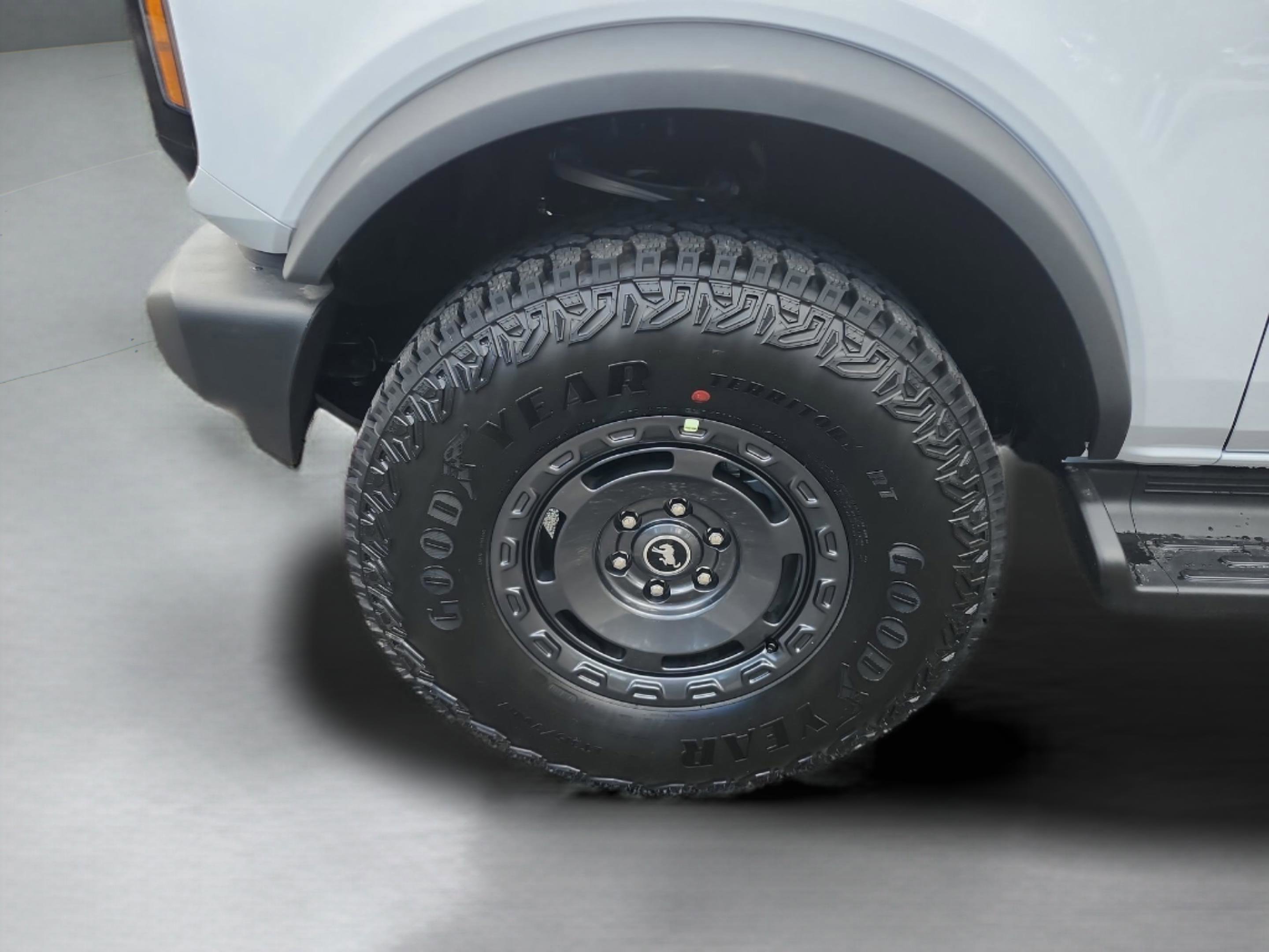 New 2025 Ford Bronco Outer Banks w/ Sasquatch Package image 25