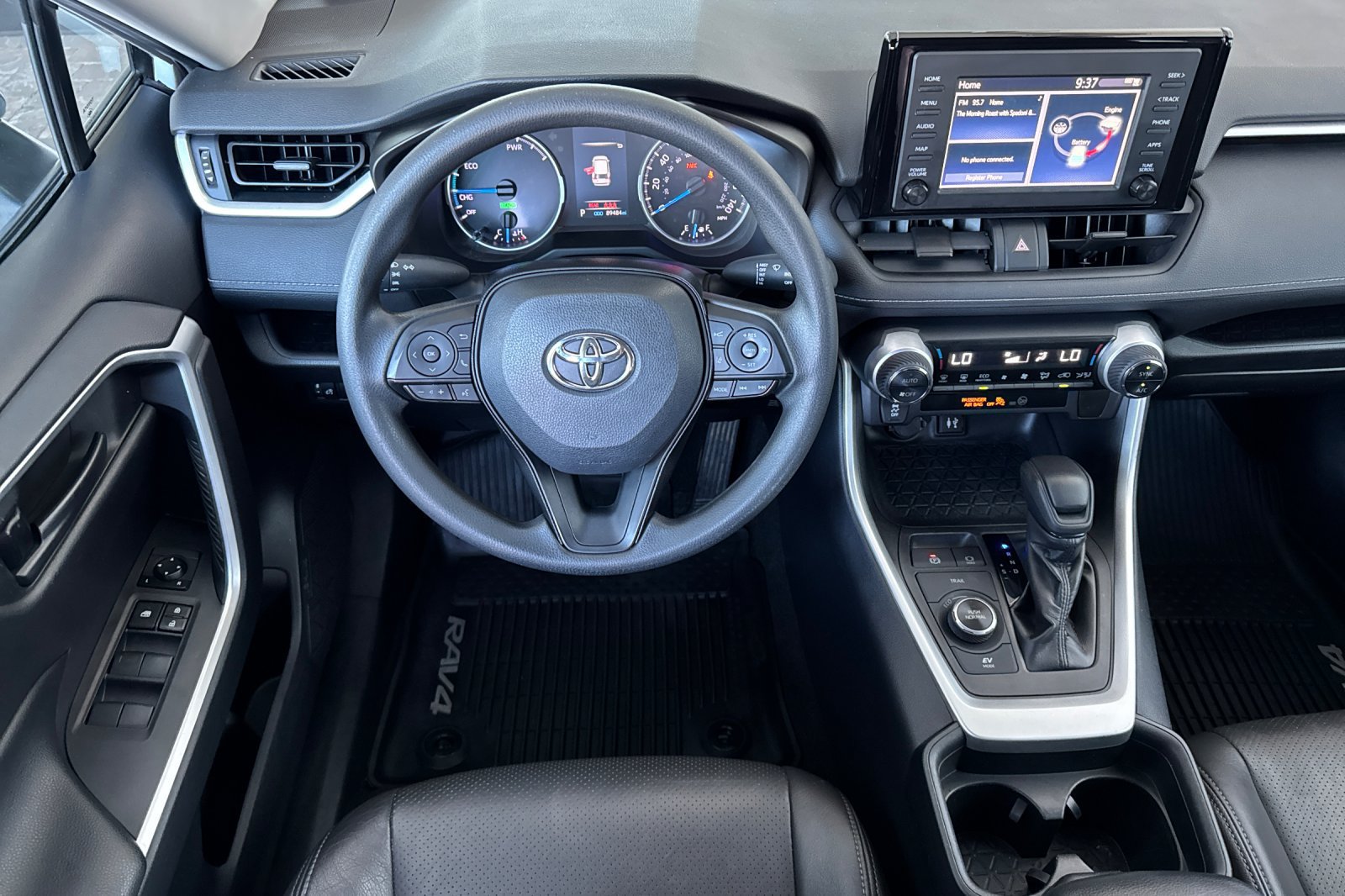 Used 2019 Toyota RAV4 LE w/ All Weather Liner Package AWD/4WD image 18