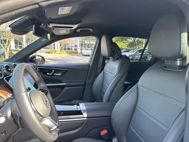 Used 2025 Mercedes-Benz GLC 300 4MATIC image 12