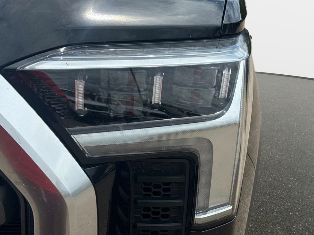 Used 2023 Toyota Tundra Limited image 9