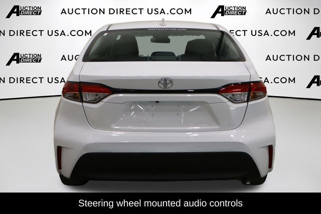 Used 2023 Toyota Corolla LE image 3