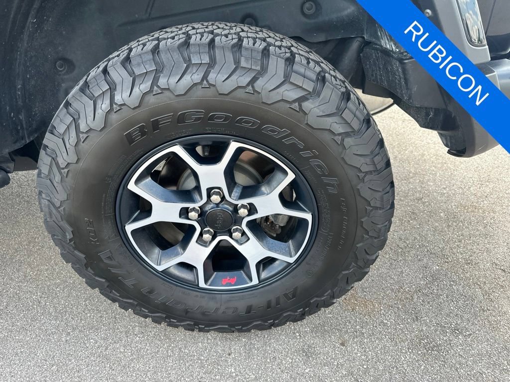 Used 2023 Jeep Wrangler Unlimited Rubicon w/ Cold Weather Group AWD/4WD image 33