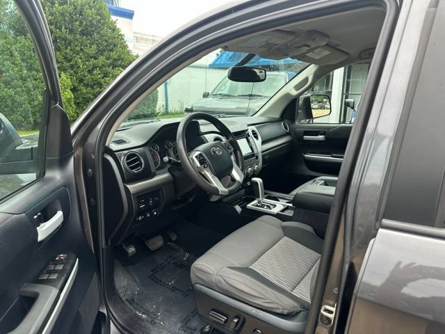 Used 2016 Toyota Tundra SR5 w/ TRD Off Road Package AWD/4WD image 10