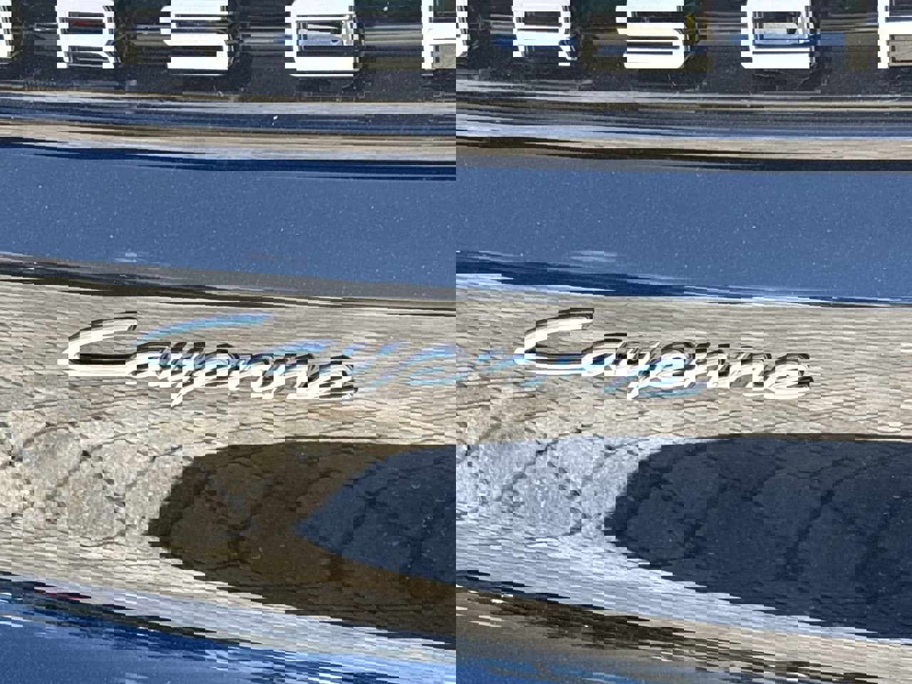 Used 2025 Porsche Cayenne E-Hybrid Coupe image 10