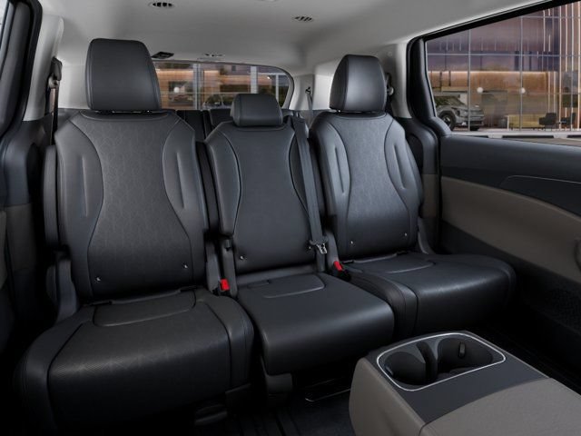New 2026 Kia Carnival FWD image 17