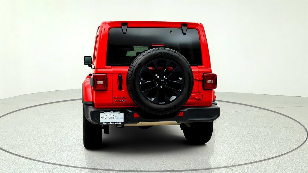 Used 2025 Jeep Wrangler Unlimited Sahara w/ Safety Group AWD/4WD image 6