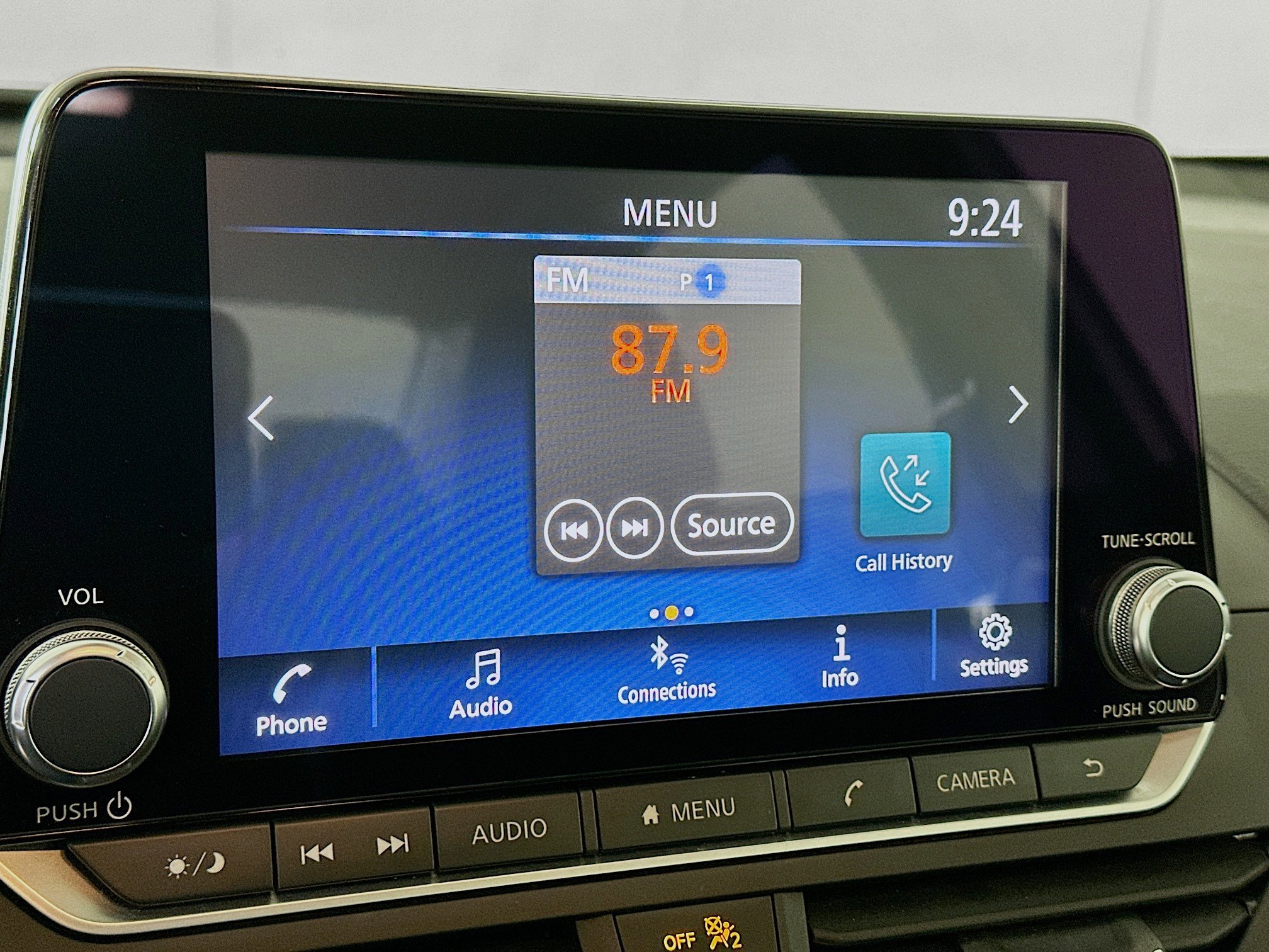 Used 2024 Nissan Altima 2.5 SV image 19