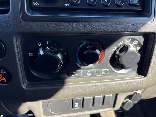 Used 2005 Nissan Frontier NISMO w/ (J01) Sunroof Pkg image 33