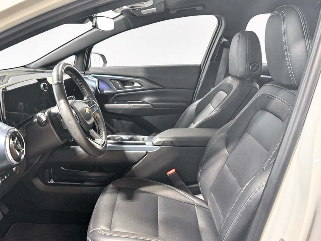 Used 2024 Chevrolet Equinox EV LT FWD image 18