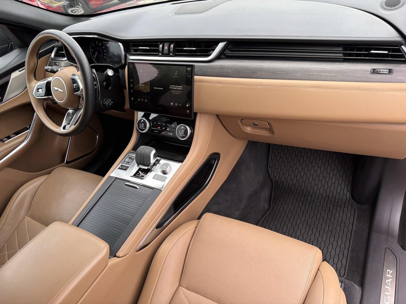 Used 2023 Jaguar F-PACE S AWD/4WD image 13