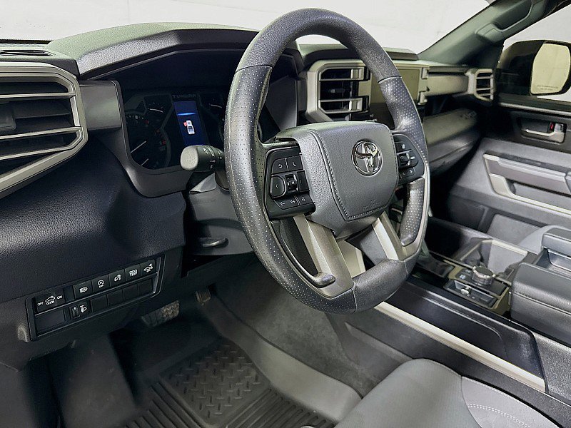 Used 2025 Toyota Tundra SR5 w/ SR5 Convenience Package AWD/4WD image 9