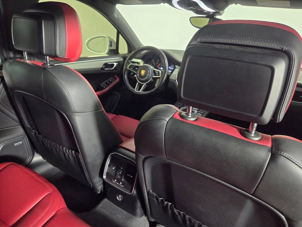 Used 2018 Porsche Macan GTS AWD/4WD image 31