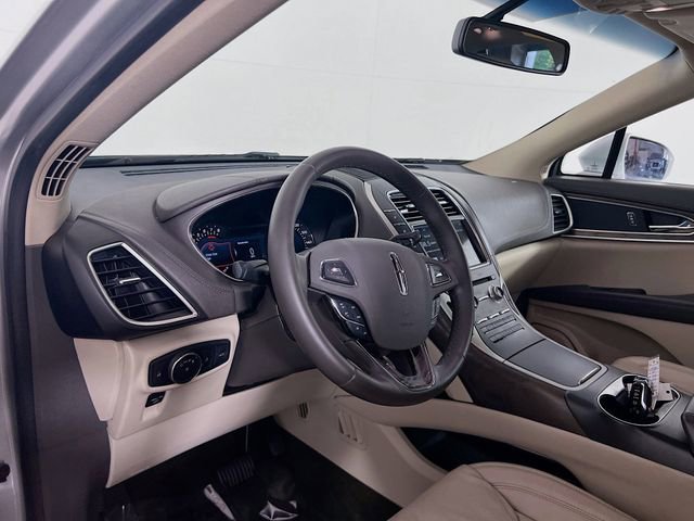 Used 2017 Lincoln MKX Reserve FWD image 7