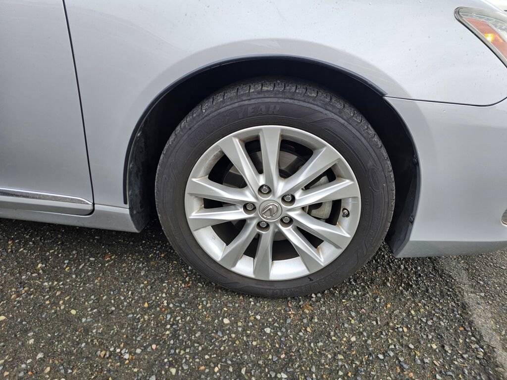 Used 2011 Lexus ES 350 image 9