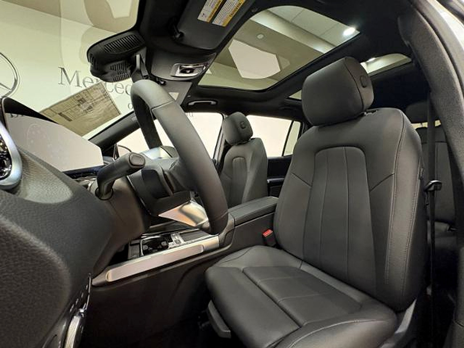 New 2026 Mercedes-Benz GLB 250 image 10