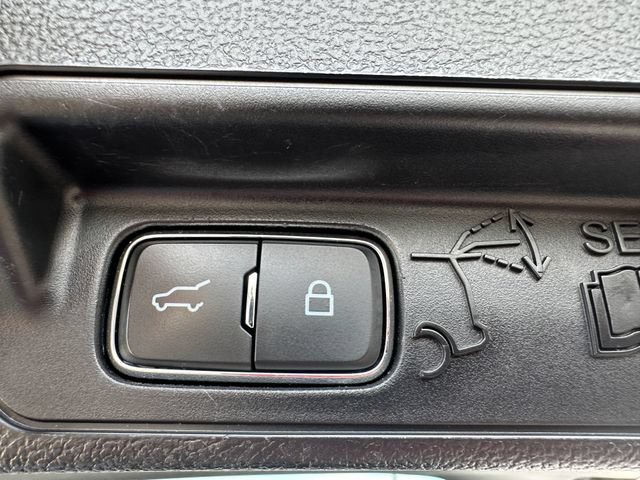 Certified 2023 Ford Explorer XLT w/ Equipment Group 202A AWD/4WD image 13