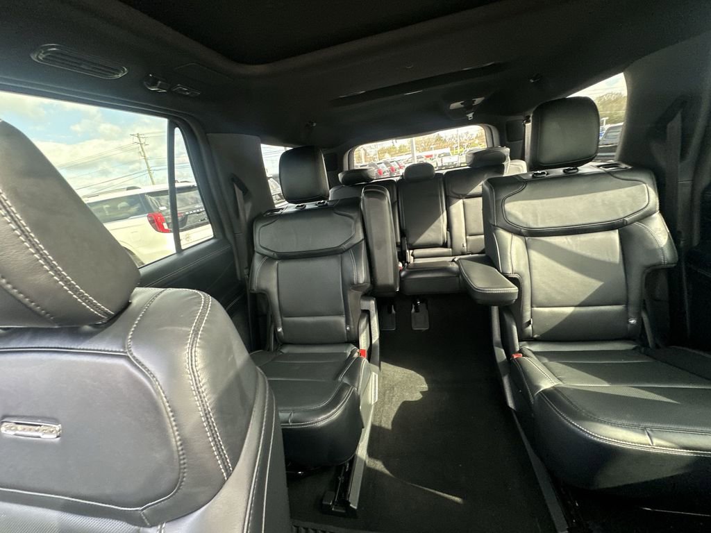Used 2025 Ford Expedition Max Platinum w/ Stealth Performance Package AWD/4WD image 29