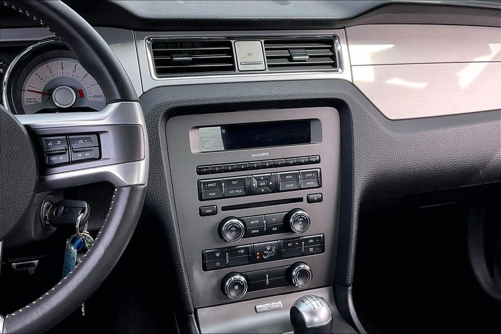 Used 2011 Ford Mustang GT Premium w/ GT Coupe Accessory Pkg 5 RWD image 5