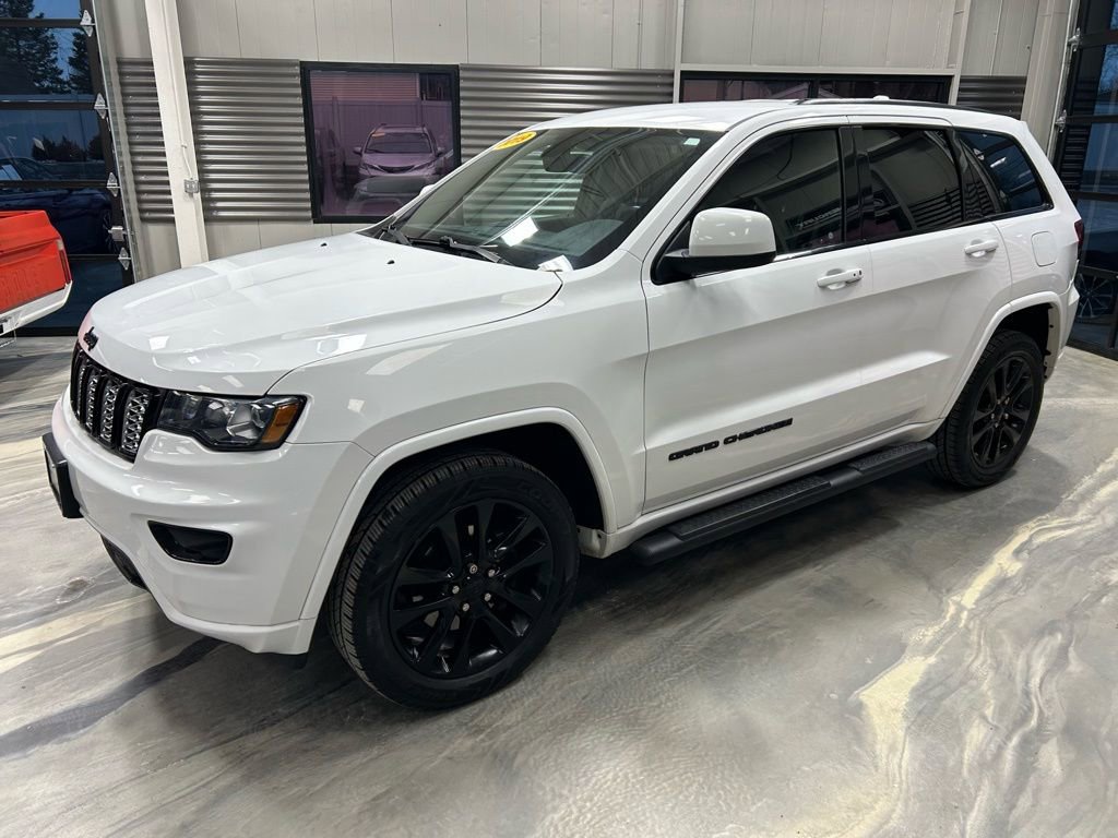 Used 2019 Jeep Grand Cherokee Altitude image 36