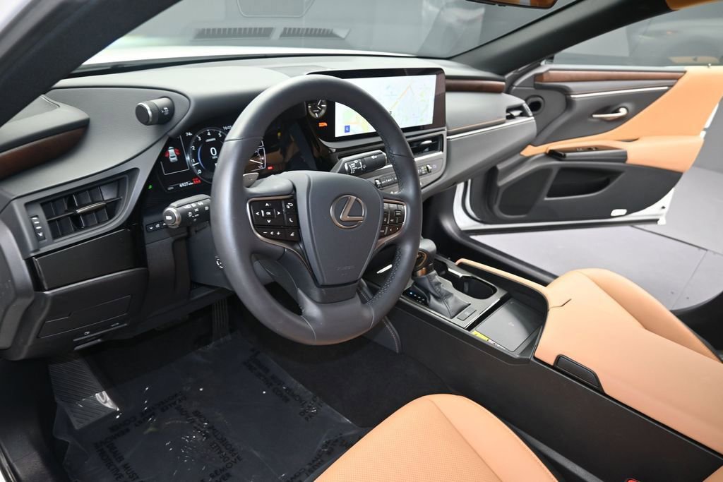 Used 2025 Lexus ES 350 w/ Premium Package FWD image 13