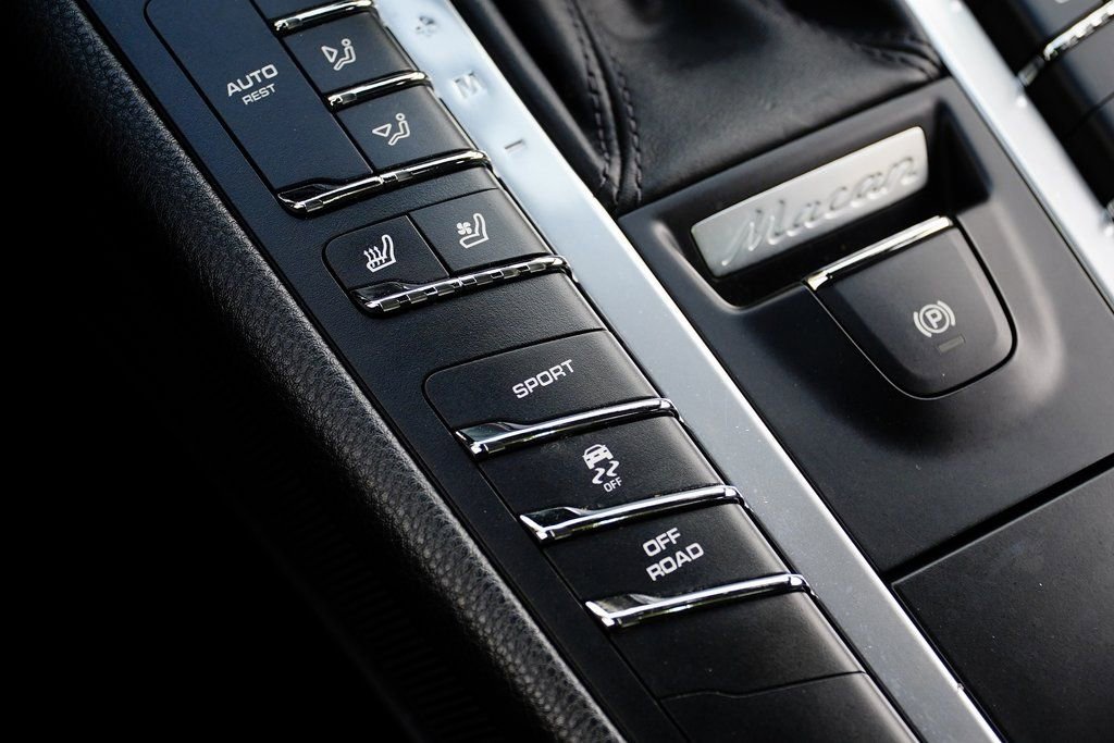 Used 2020 Porsche Macan S image 19