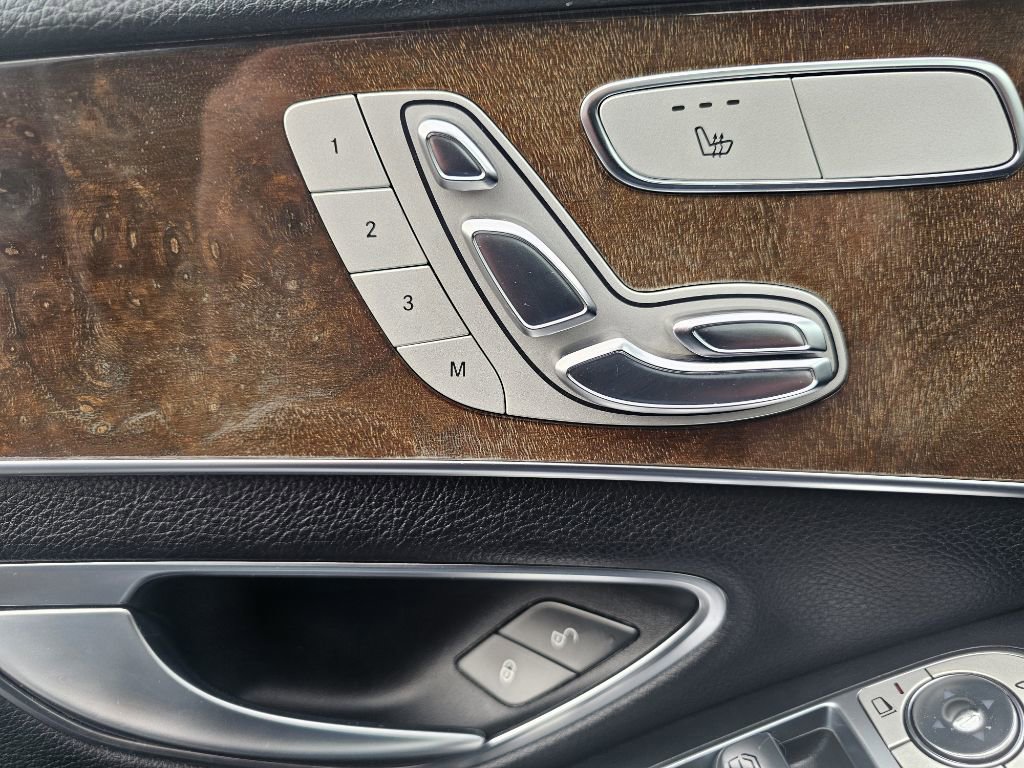 Used 2018 Mercedes-Benz C 300 4MATIC Sedan image 34