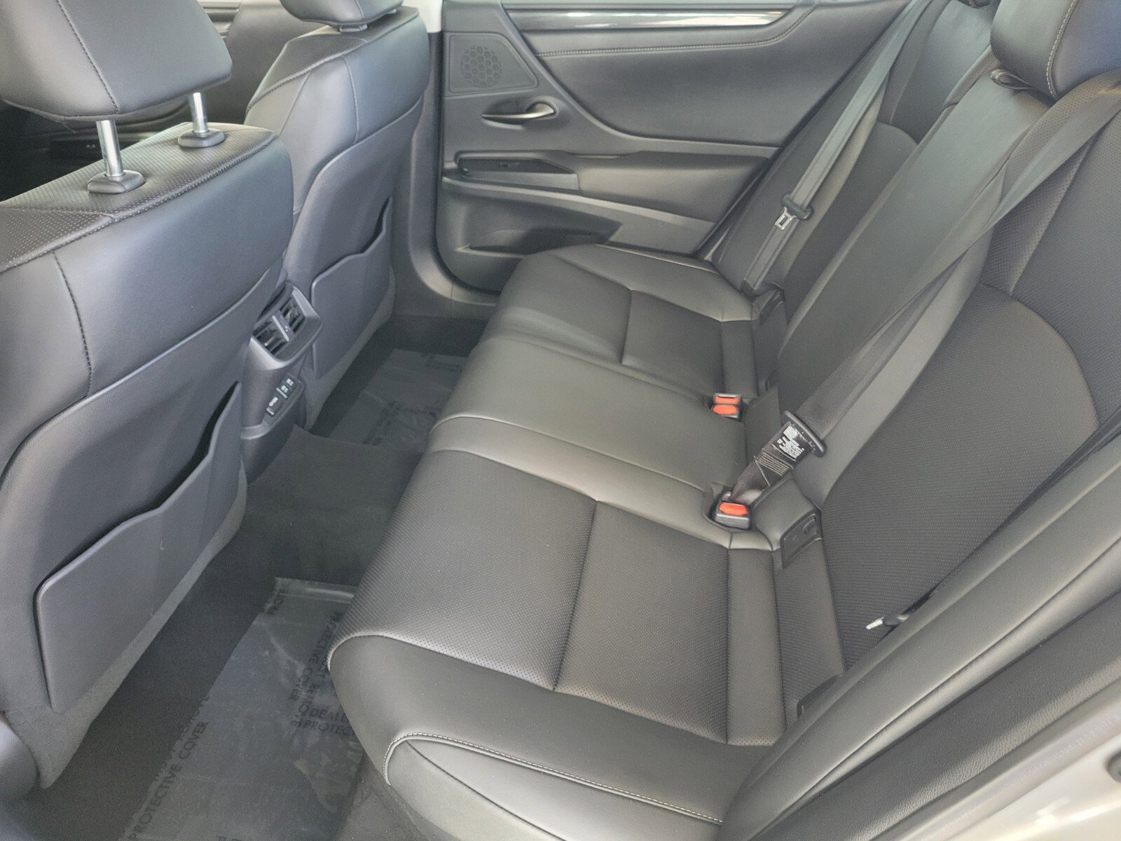 Used 2020 Lexus ES 300h w/ Accessory Package 2 image 12