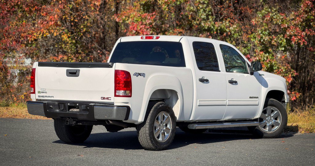 Used 2011 GMC Sierra 1500 4x4 Crew Cab Hybrid image 8
