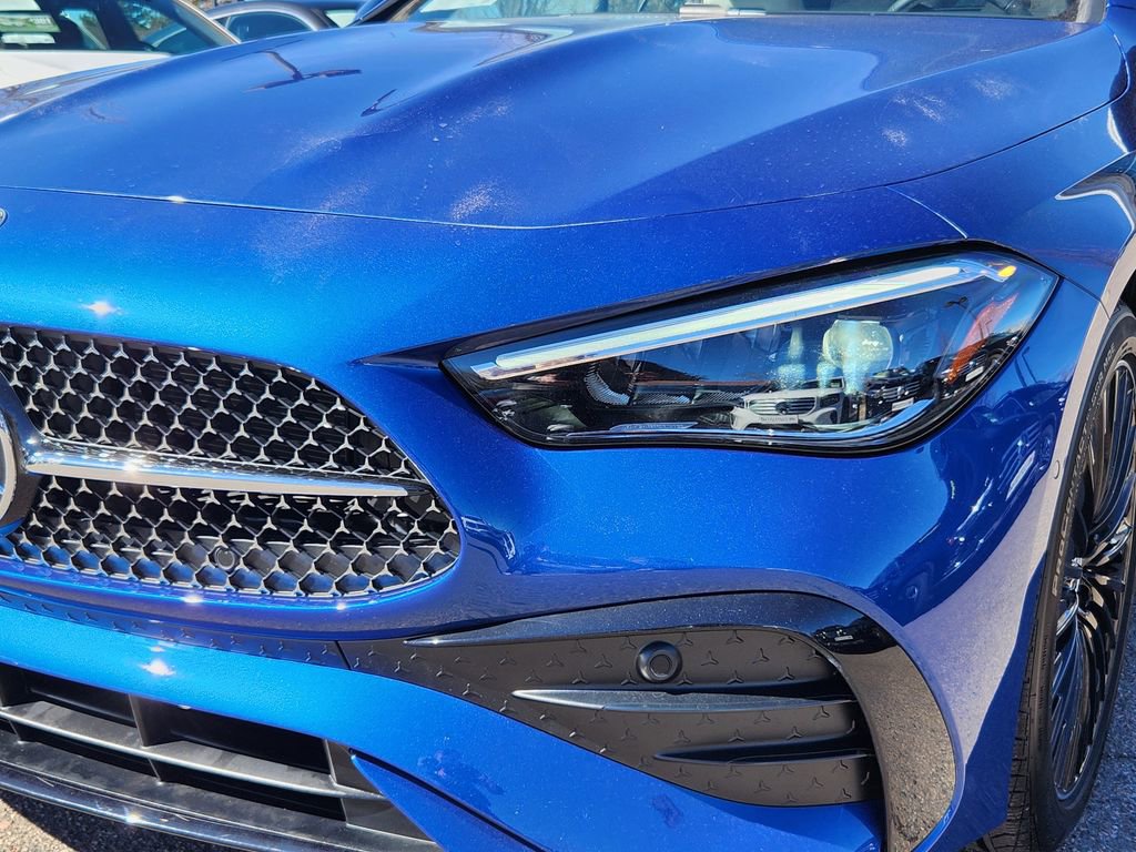 Certified 2026 Mercedes-Benz CLE 300 4MATIC Cabriolet image 8