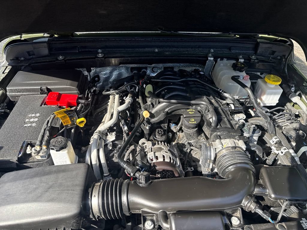 Used 2024 Jeep Gladiator Sport AWD/4WD image 12