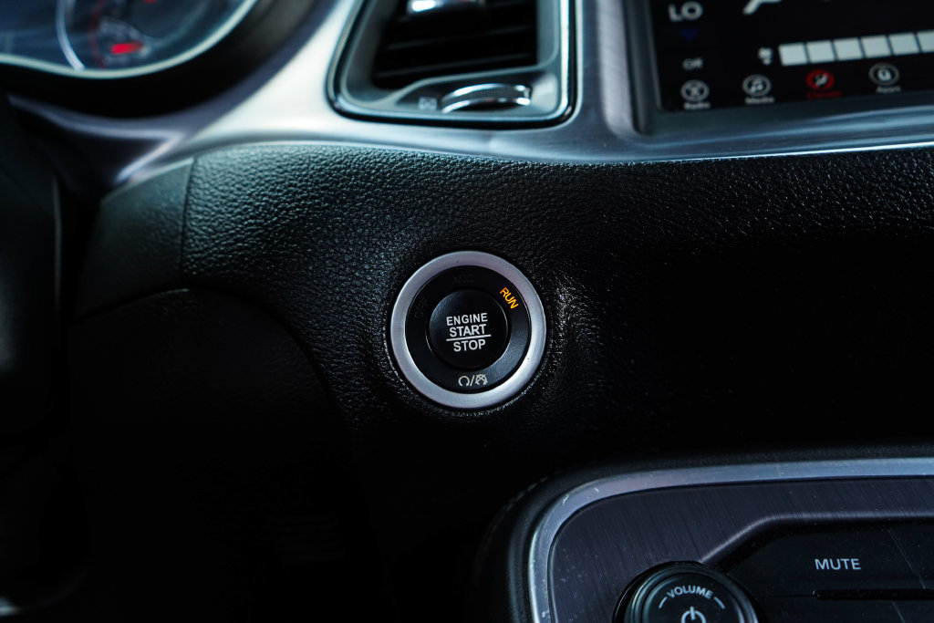 Used 2018 Dodge Challenger R/T RWD image 28
