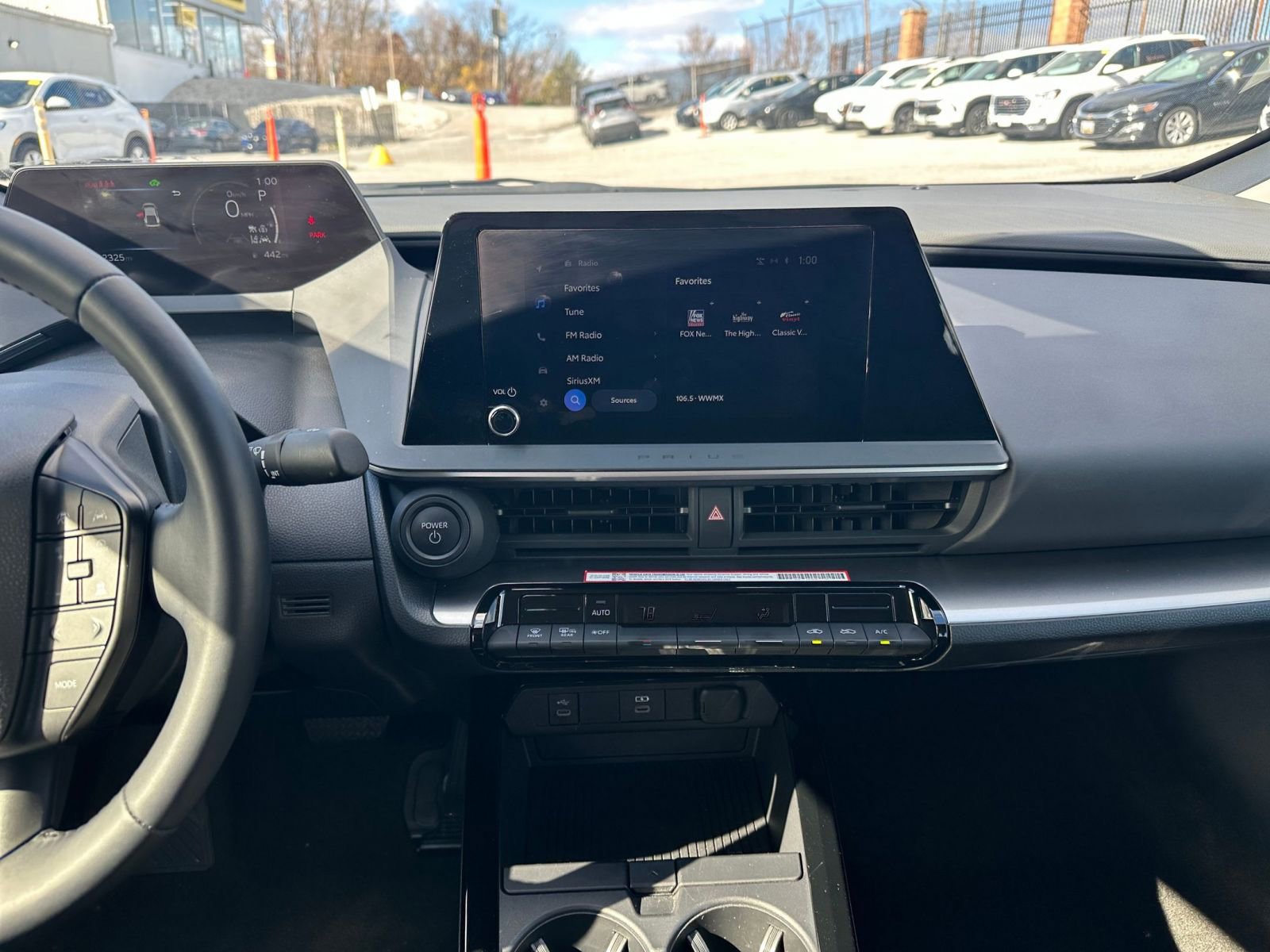 Used 2025 Toyota Prius LE image 18