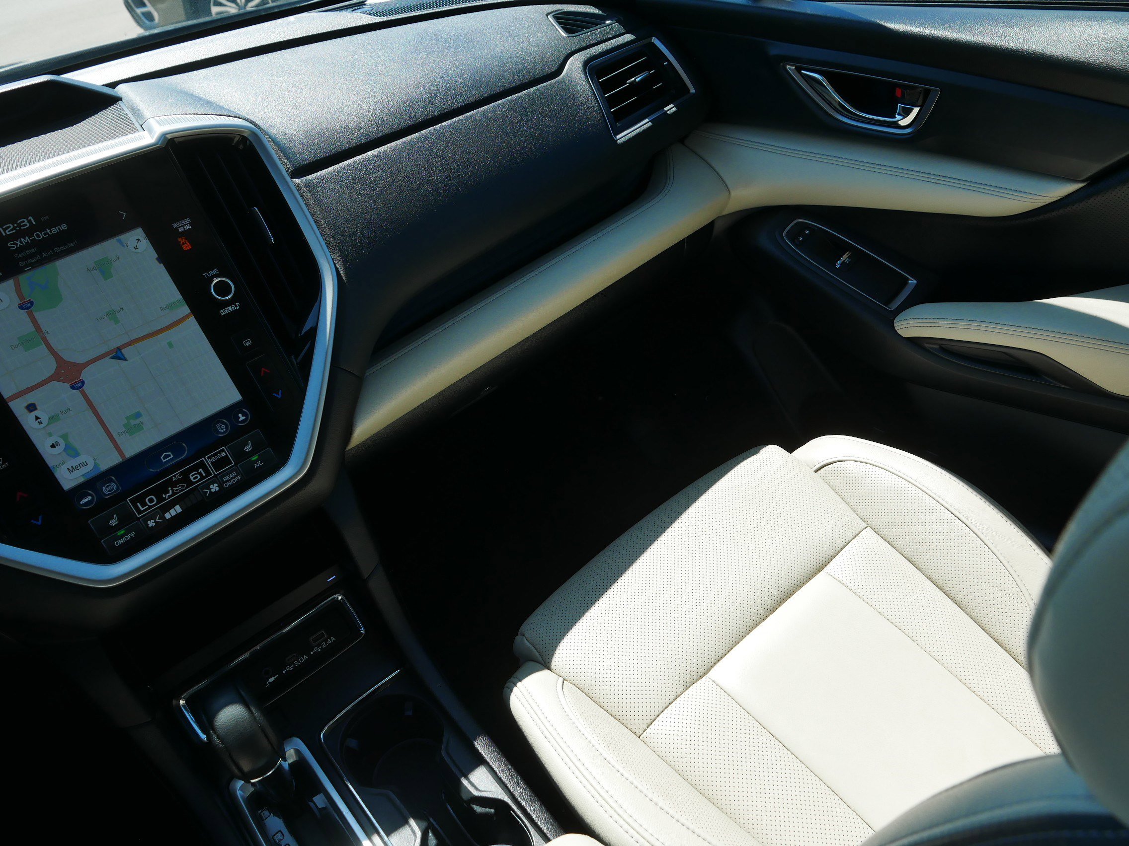 Used 2023 Subaru Ascent Limited w/ Technology Package image 11