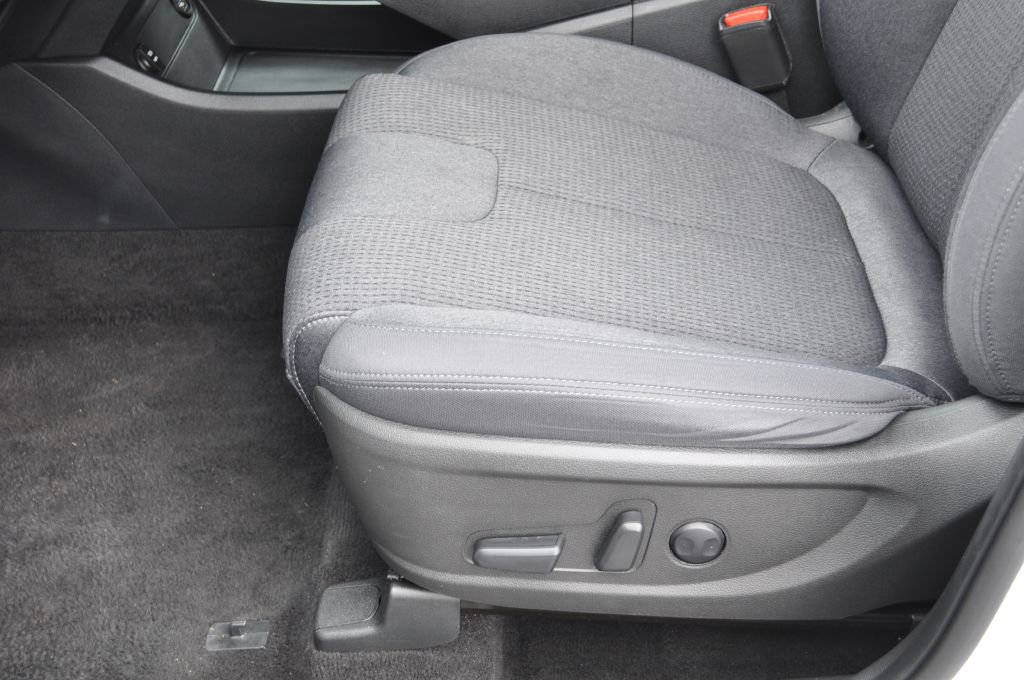 Used 2023 Hyundai Santa Fe SEL image 6