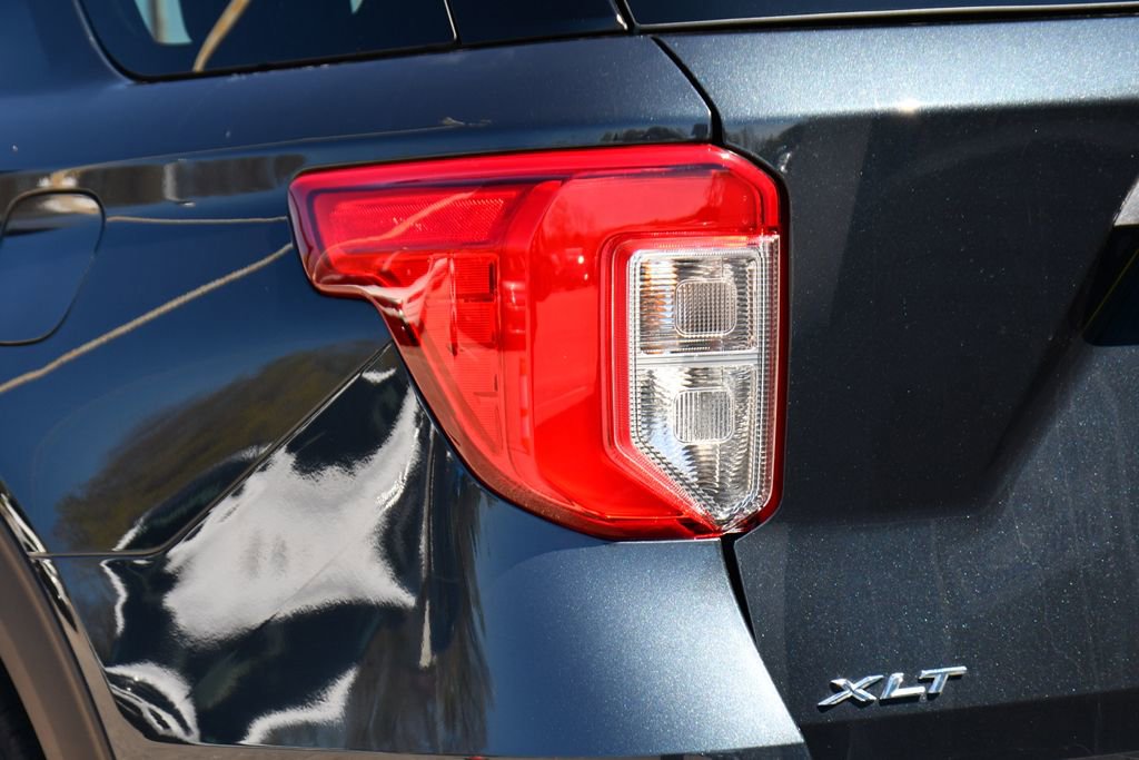 Used 2024 Ford Explorer XLT w/ Equipment Group 202A AWD/4WD image 42