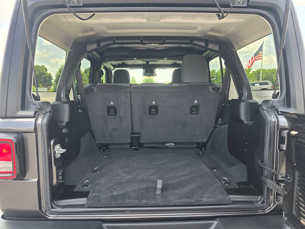Used 2024 Jeep Wrangler Unlimited Sport AWD/4WD image 17