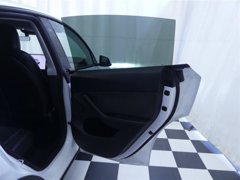 Used 2023 Tesla Model Y Long Range AWD/4WD image 28