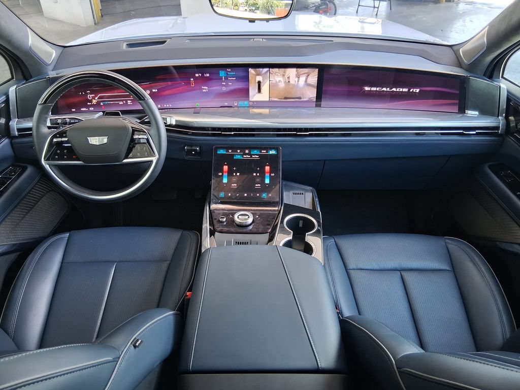 New 2026 Cadillac Escalade IQ Luxury 2 AWD/4WD image 10