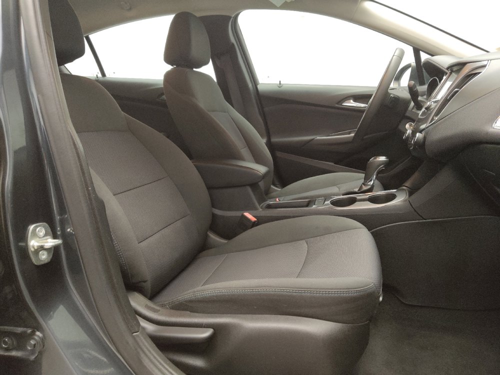 Used 2018 Chevrolet Cruze LT image 21