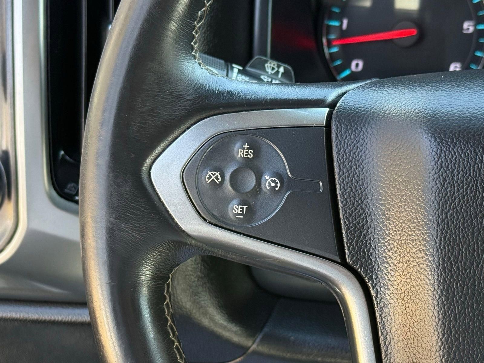 Used 2018 Chevrolet Silverado 1500 LT w/ All Star Edition AWD/4WD image 40