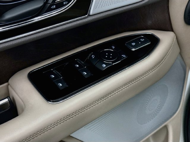 Used 2024 Lincoln Navigator L Reserve AWD/4WD image 18