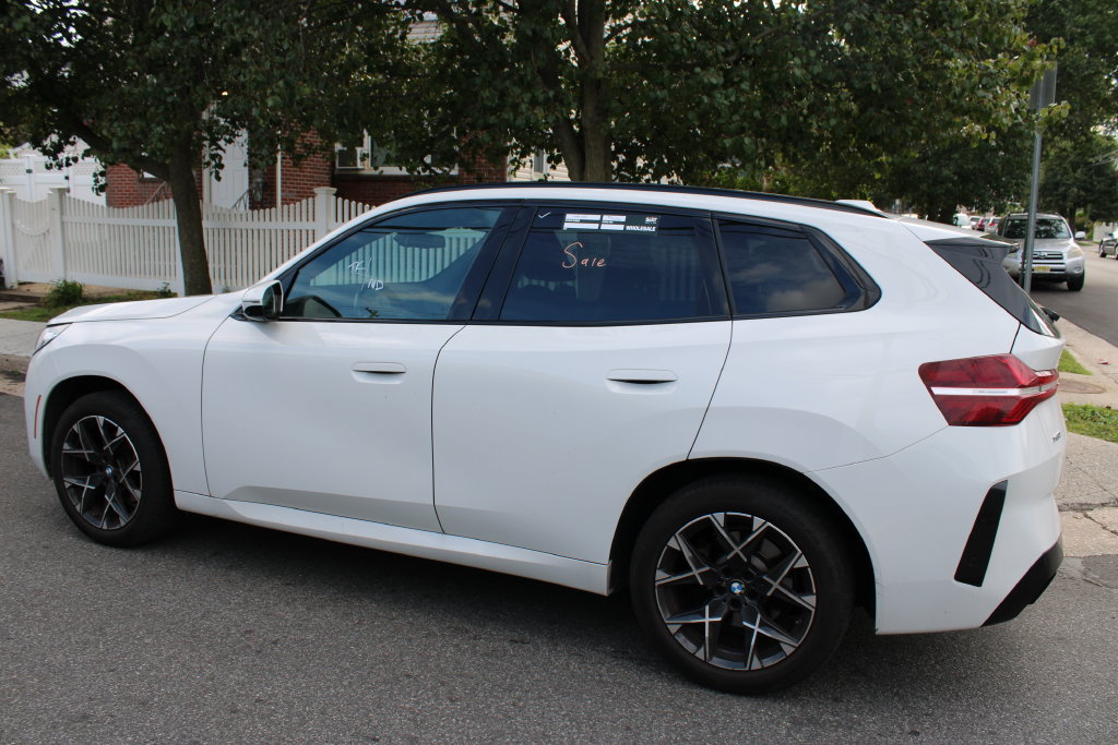 Used 2025 BMW X3 xDrive30i AWD/4WD image 9