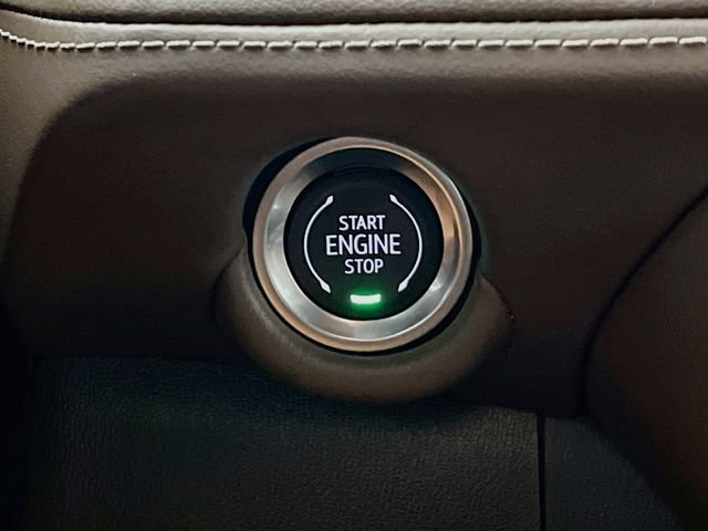 Used 2025 Chevrolet Suburban High Country AWD/4WD image 16