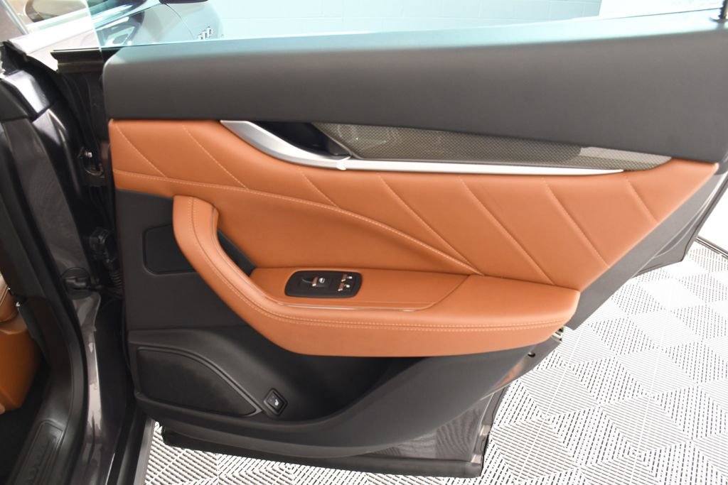 Used 2021 Maserati Levante S image 21