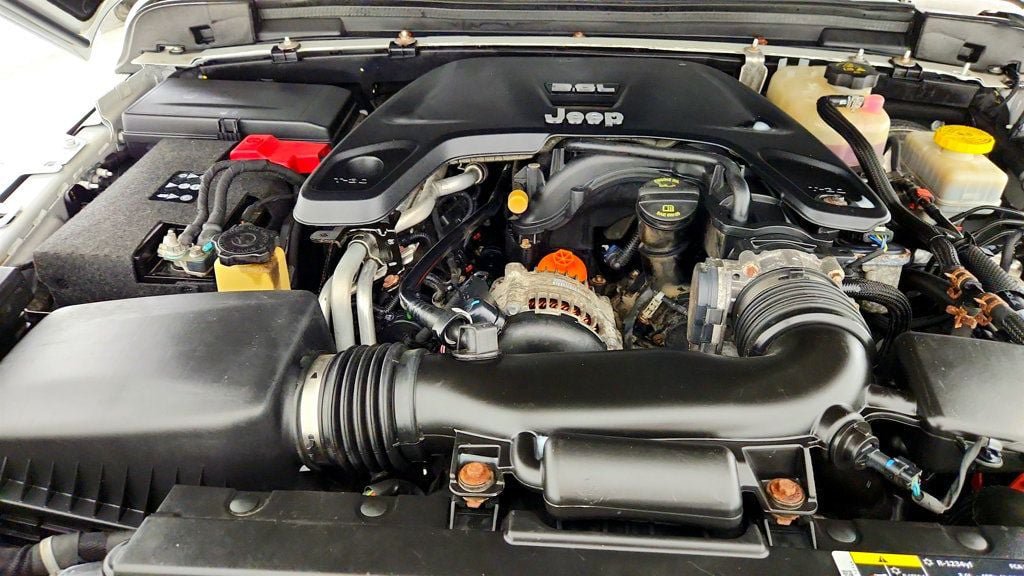 Used 2018 Jeep Wrangler Unlimited Rubicon AWD/4WD image 28